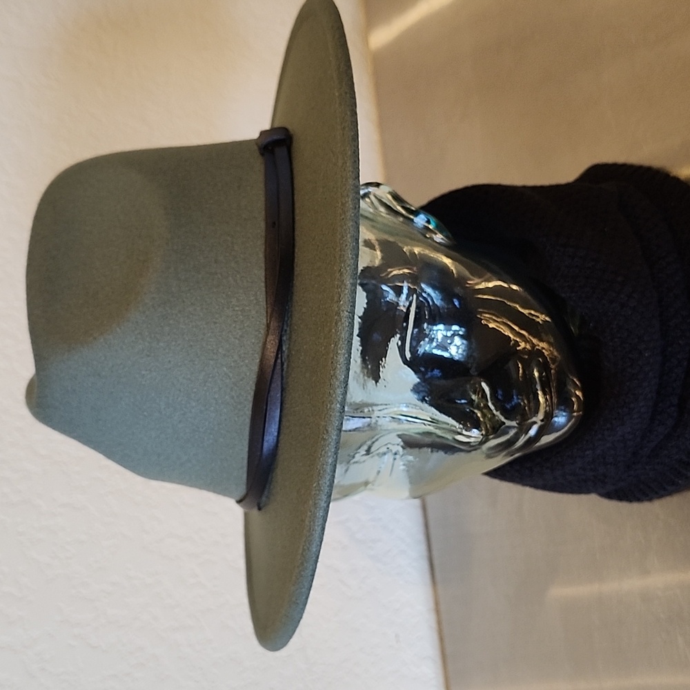 Fedora Felt Hat NWT